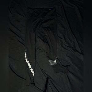 Victoria’s Secret PINK NYC Leggings Black Graphic Logo Rare Flagship Exclusive